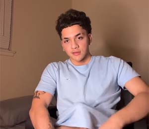 Nicois gay 23 ans à la bite congestionnée