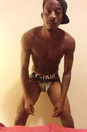 Paris : Black gay passif cherche belle bite