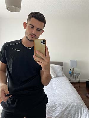 Keum gay sportif belle gueule 24 ans à Chambéry