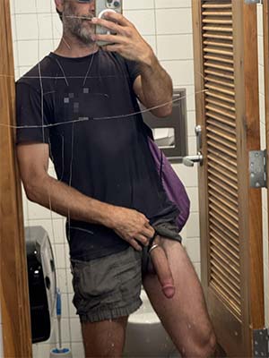 Mature exhibi homo sur Lyon - Champvert